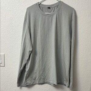 lululemon athletica Men's Light Gray Long Sleeve Tee